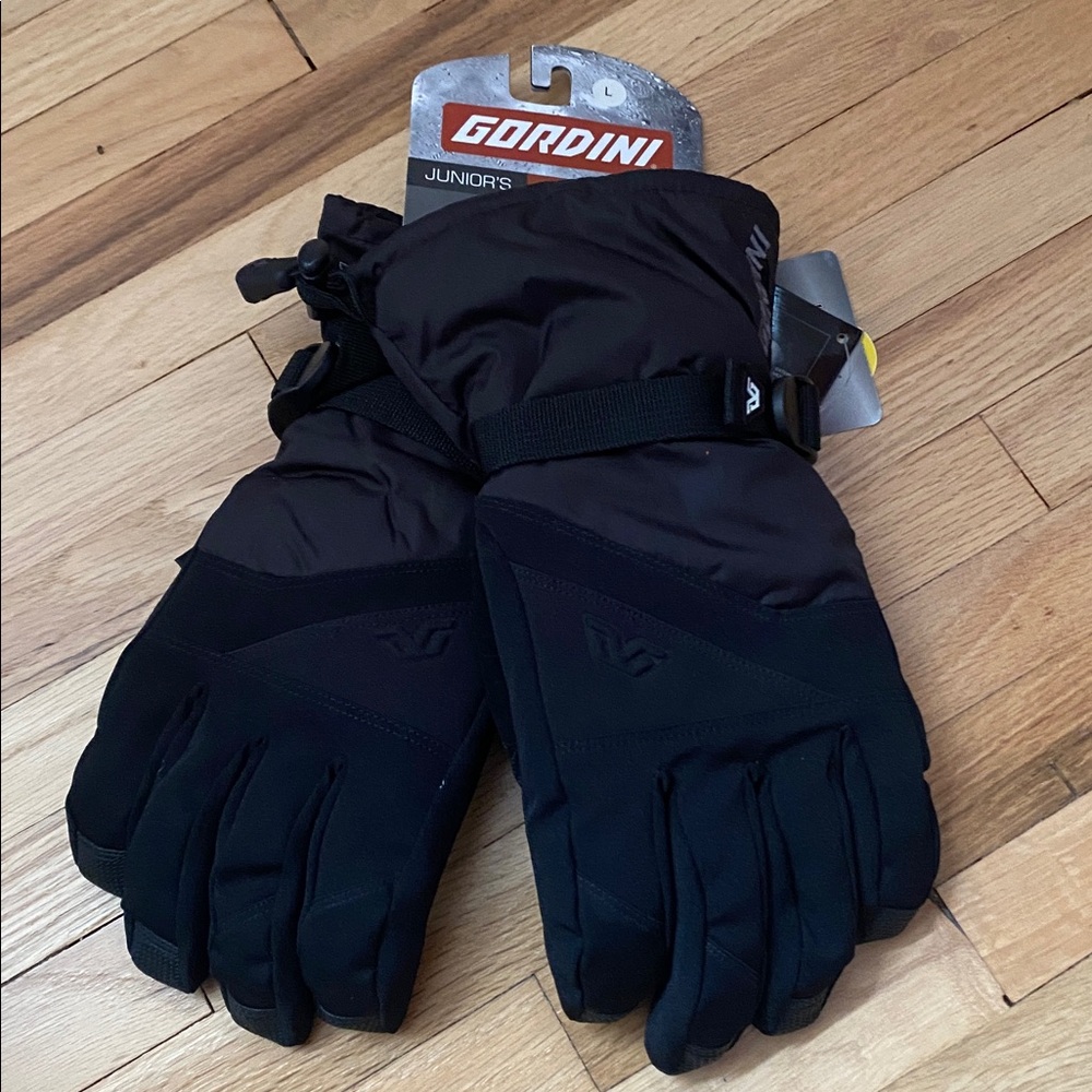 NWT Ski Gloves Gordini Youth Size Large
Unisex